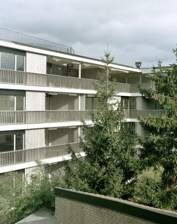 Mandernde Wohnbebauung in Basel von Degelo Architekten