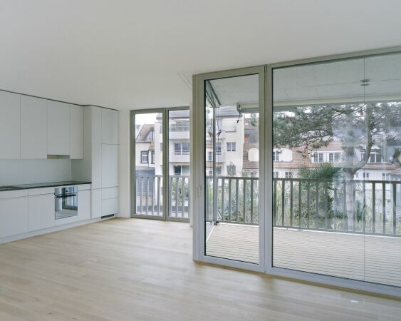 Mandernde Wohnbebauung in Basel von Degelo Architekten