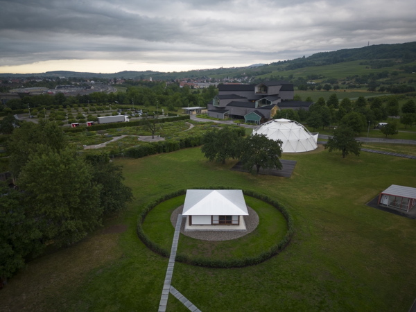 Eröffnung des Umbrella House in Weil am Rhein