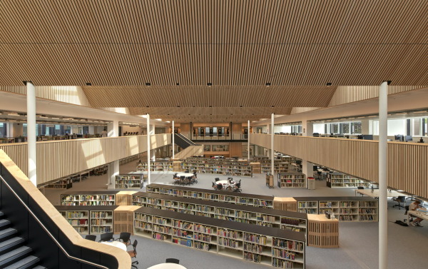 Universit�tsumbau von WilkinsonEyre in London