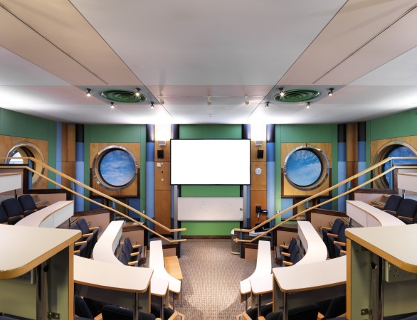 Cambridge Judge Business School: Lecture Theater im 2.OG