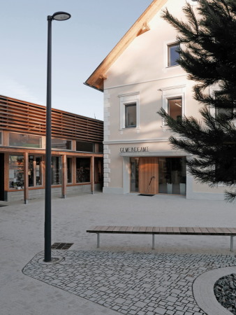 Neue Dorfmitte in Krnten von Hohengasser Wirnsberger Architekten