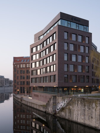 Bürogebäude von Bollinger + Fehlig in Berlin
