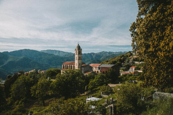 Klostererweiterung auf Korsika von Amelia Tavella Architectes