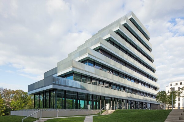 Bürogebäude in Berlin von AHM Architekten