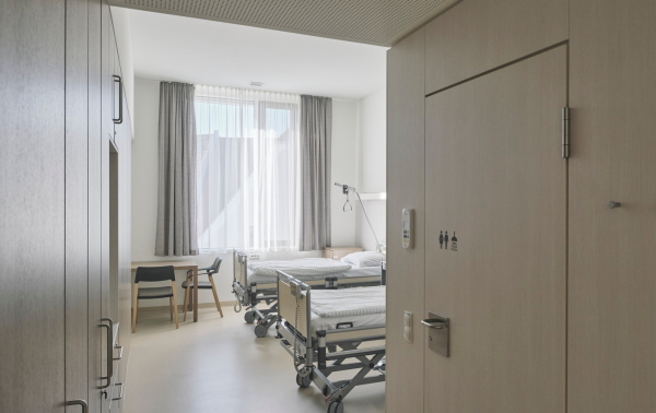 Krankenhaus in Graz von Dietger Wissounig Architekten