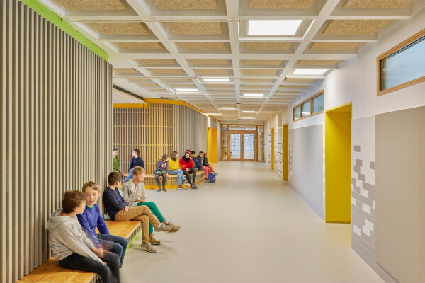 Deutsch-franz�sische Schule in Buc von Behnisch Architekten