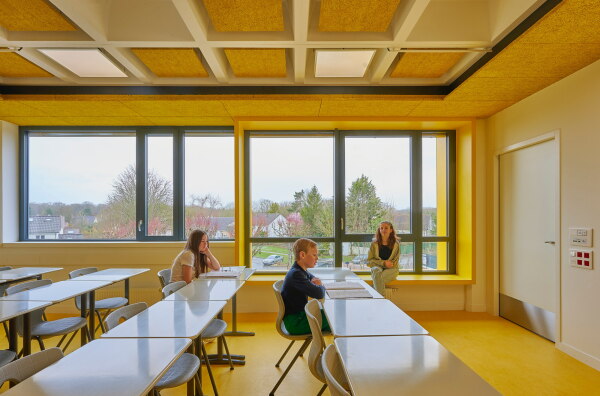 Deutsch-franz�sische Schule in Buc von Behnisch Architekten