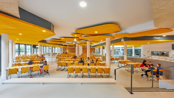 Deutsch-franz�sische Schule in Buc von Behnisch Architekten