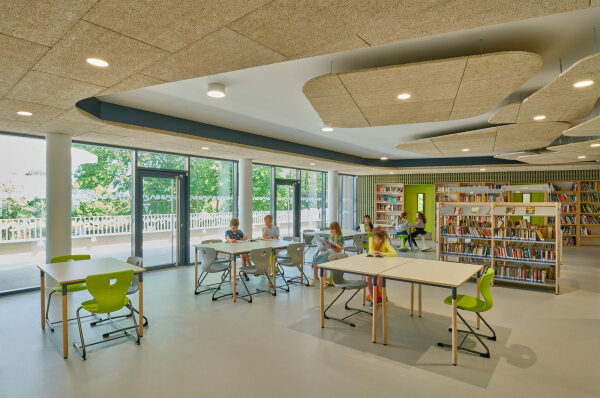 Deutsch-franz�sische Schule in Buc von Behnisch Architekten