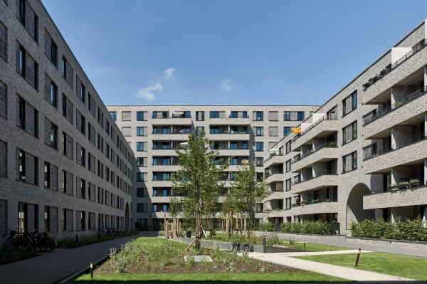Preistrger: Pergolenviertel Hamburg der SAGA Siedlungs- und Aktiengesellschaft mit Winking Froh Architekten und MERA Landschaftsarchitektur