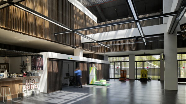 Banyuwangi International Airport in Indonesien von andramatin