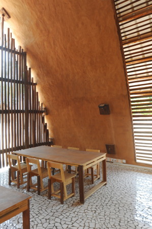 Kamanar Secondary School in Thionck Essyl (Senegal) von Dawoffice/David Garcia, Aina Tugores