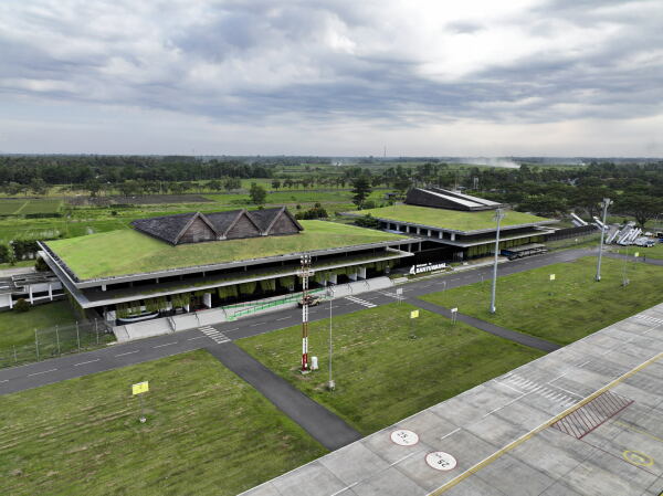 Banyuwangi International Airport in Indonesien von andramatin