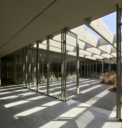 Renovierung des Niemeyer Guest House in Tripoli (Libanon) von East Architecture Studio/Nicolas Fayad, Charles Kettaneh