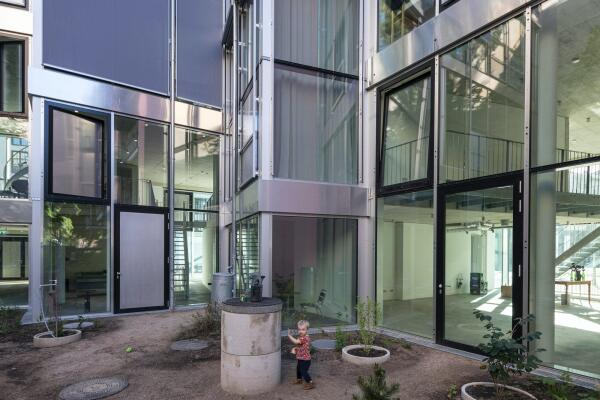 Baugruppenhaus in Berlin von June14