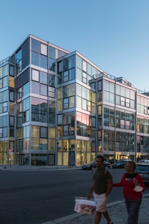 Baugruppenhaus in Berlin von June14