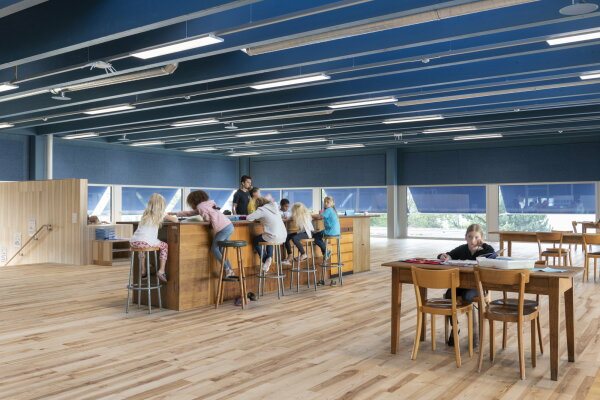 Schulanbau von weberbrunner architekten in Volketswil