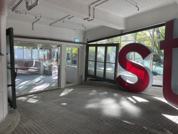 Der Eingang vom Erdgeschoss zur Spiralrampe zur Neuerffnung, Oktober 2022