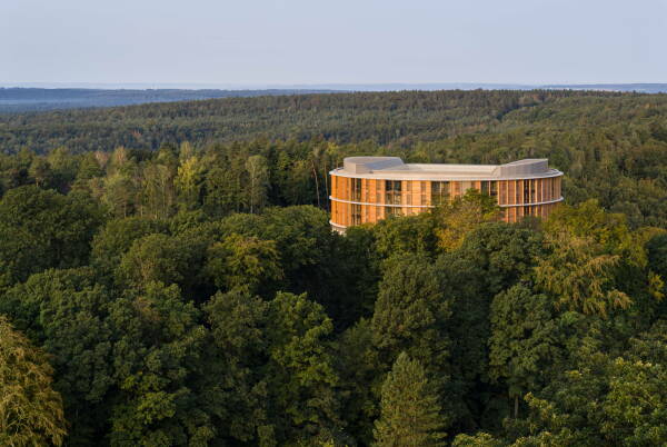 Anerkennung: Holzhybridneubau des Bettenhauses der Waldkliniken Eisenberg