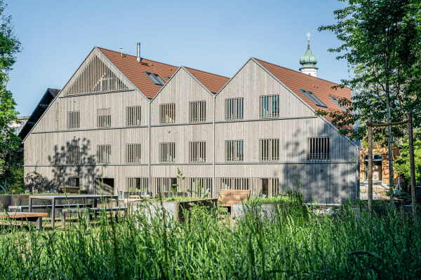 Der Neue Derzbachhof in Forstenried, Mnchen von raumstation Architekten (Starnberg), Bauherr: Euroboden