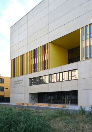 Grundschule in Berlin von Numrich Albrecht Klumpp