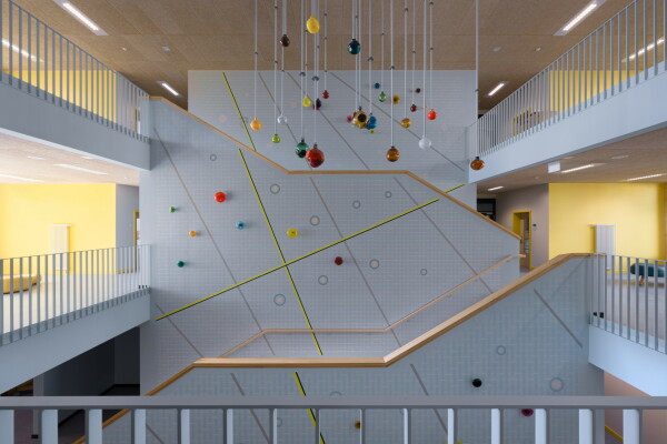 Grundschule in Berlin von Numrich Albrecht Klumpp