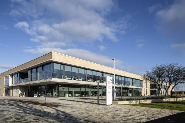 Shortlist des Stirling Prize: Falkirk Campus des Forth Valley College von Reiach and Hall Architects.
