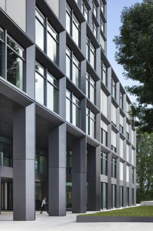 Firmenzentrale in Dresden von gmp