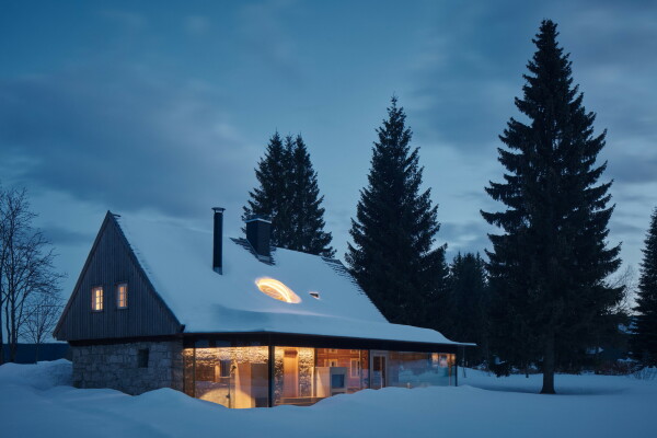 Wochenendhaus von Mjlk architekti in Polubny
