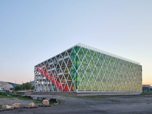 Parkhaus mit Energiezentrale von asp Architekten