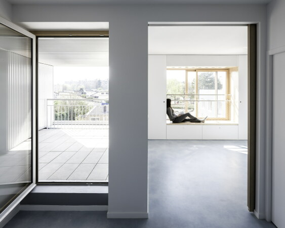 Unit(s) in Dijon von Sophie Delhay