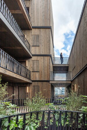 Wohn- und Gewerbebau von Atelier Architecture Vincent Parreira