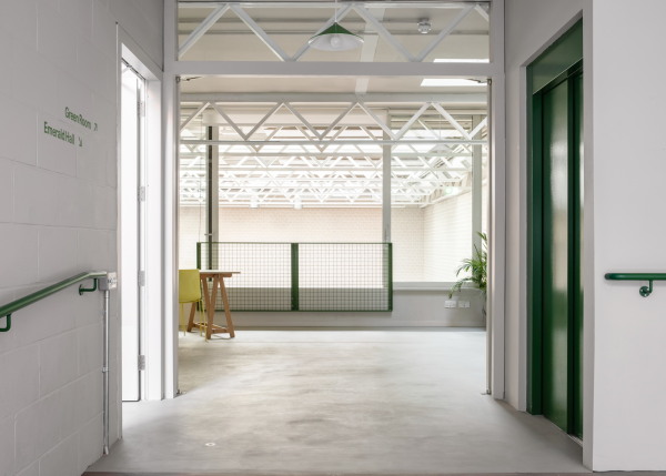 Nachbarschaftshaus von 6a Architects in London