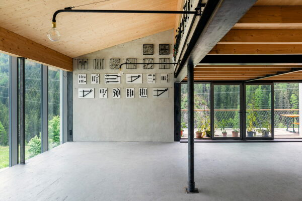 Multifunktionsbau in Graubnden von Urs Padrun Architektur