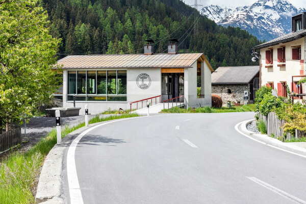 Multifunktionsbau in Graubnden von Urs Padrun Architektur