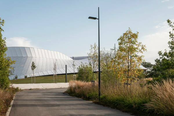 Sport- und Veranstaltungshalle in Laval von Hrault Arnod Architectures