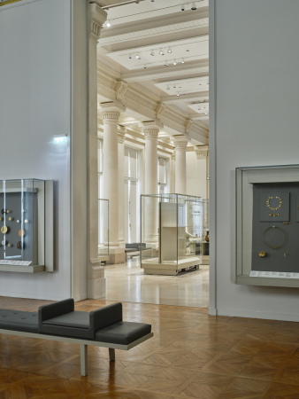 In Richtung Salle des colonnes