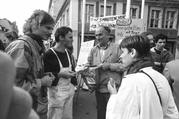 Studierendenprotest gegen Abrisspolitik in der Potsdamer Dortustrae, Ende Oktober 1989