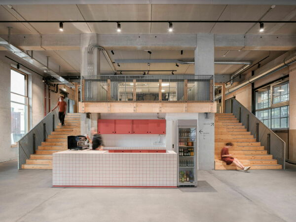 Innenraumgestaltung im CRCLR Haus in Berlin von LXSY Architekten