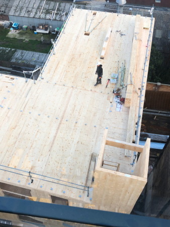 Mehrfamilienhaus in Aubervilliers von Pietri Architectes