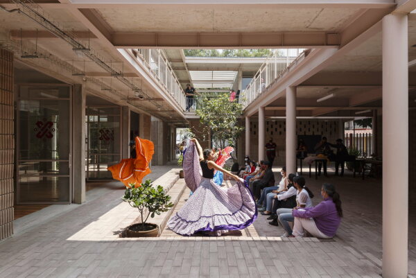 Kulturzentrum in Mexiko-Stadt von Rozana Montiel