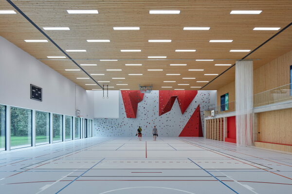 Sporthalle von consequence forma architects