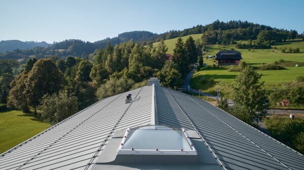 Sporthalle von consequence forma architects