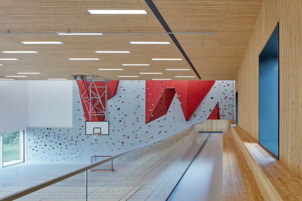 Sporthalle von consequence forma architects