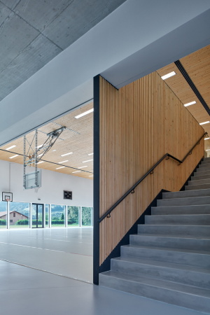 Sporthalle von consequence forma architects