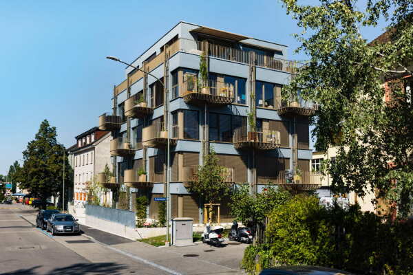 Mehrfamilienhaus bei Basel von Volpatohatz