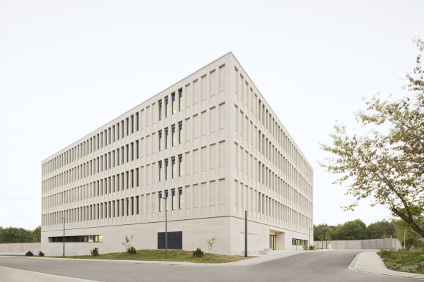 Kriminaltechnisches Institut in Dresden von heinlewischer