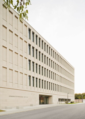 Kriminaltechnisches Institut in Dresden von heinlewischer