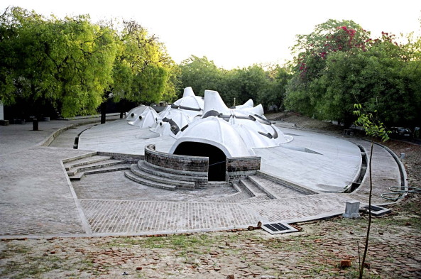 Balkrishna Doshi, Ahmedabad, Le Corbusier, Louis Khan, Life Insurenace Corporation Housing, Kamala, Indologie, Premabhai Hall, Sangath, Aranya, Amdavad Ni Gufa